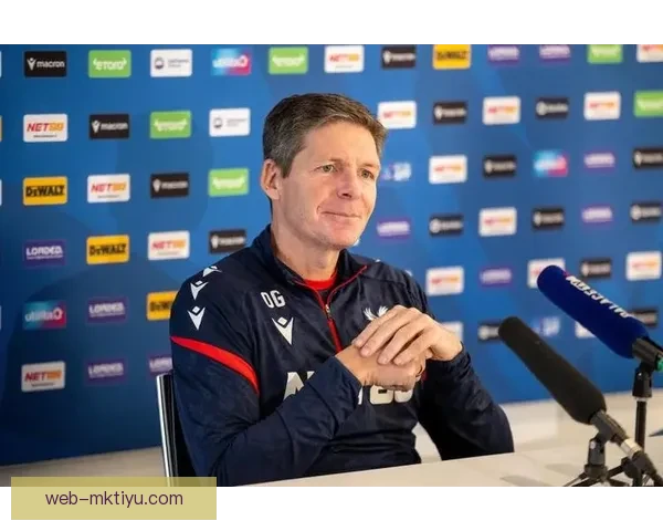 格拉斯纳称蓝军快翼难防双星