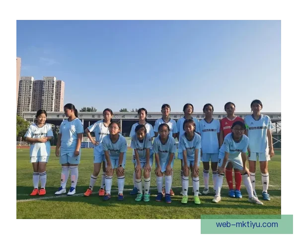 中国女足连胜四场进33球冲头名 中国女足连胜四场进33球冲头名